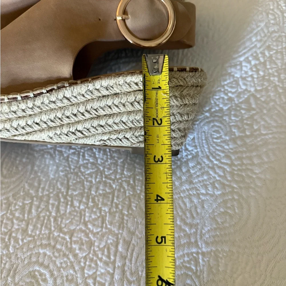 Catherine Malandrino Tan Slingback Wedge❗️ - Picture 11 of 11